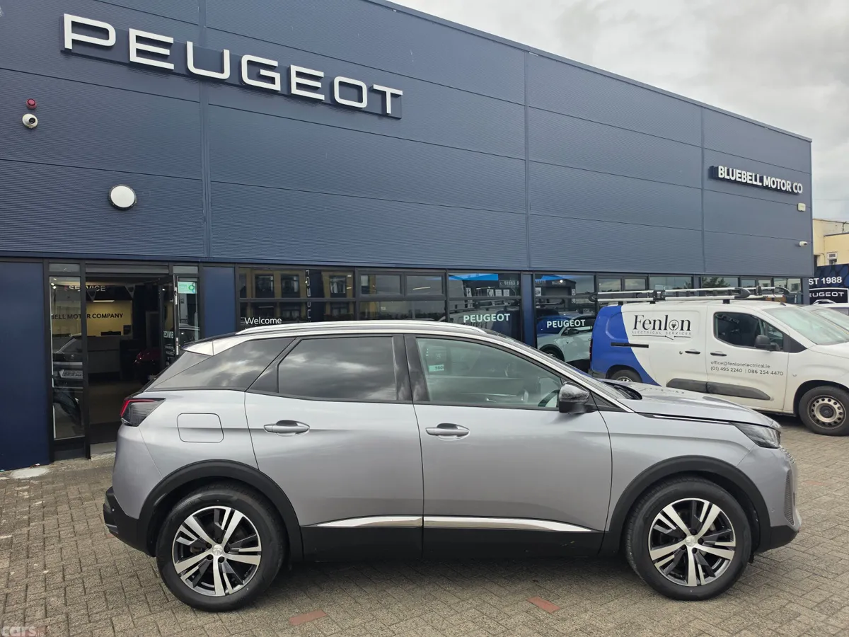 Peugeot 3008 MPV, Diesel, 2023, Grey