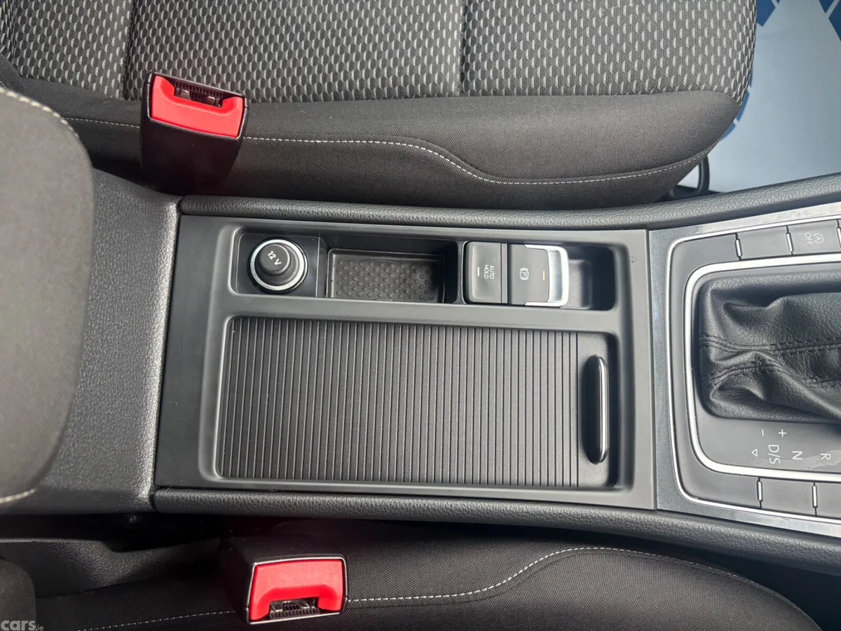 Volkswagen Golf Hatchback, Diesel, 2019, Grey
