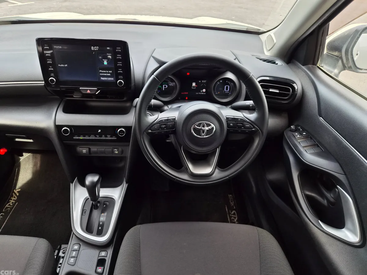 Toyota Yaris Cross SUV, Petrol Hybrid, 2023, White