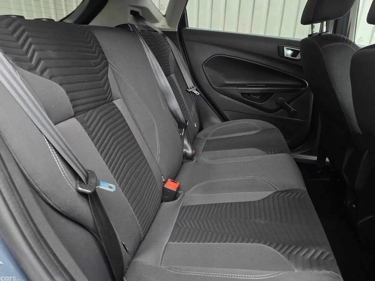 Ford Fiesta Hatchback, Petrol, 2014, Grey