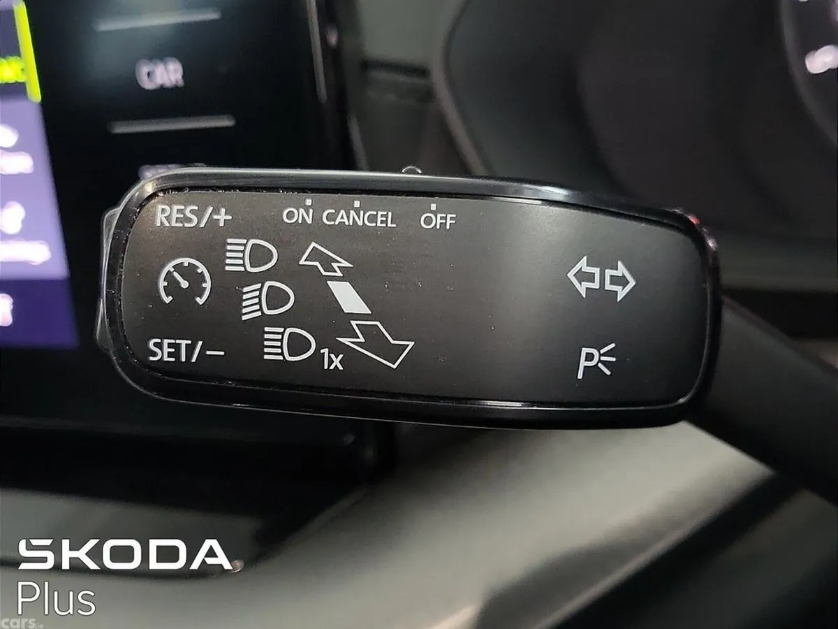 Skoda Octavia Saloon, Diesel, 2023, Blue