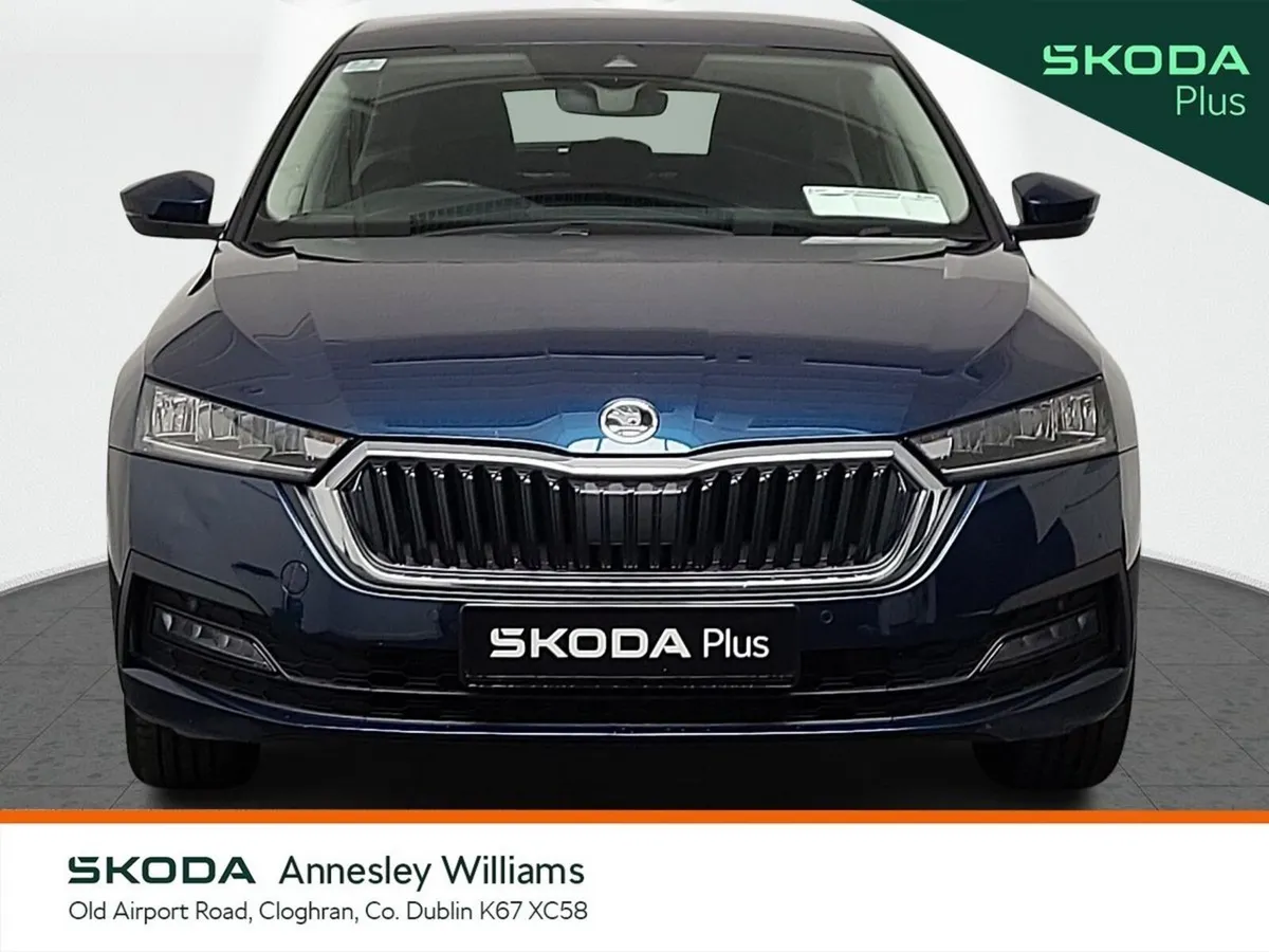 Skoda Octavia Saloon, Diesel, 2023, Blue