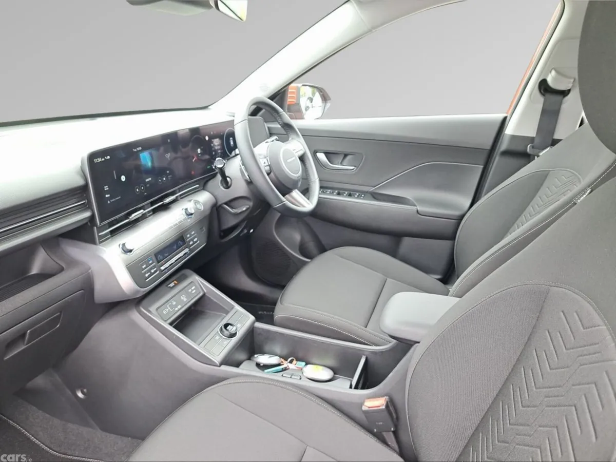 Hyundai KONA Hatchback, Electric, 2026, Orange