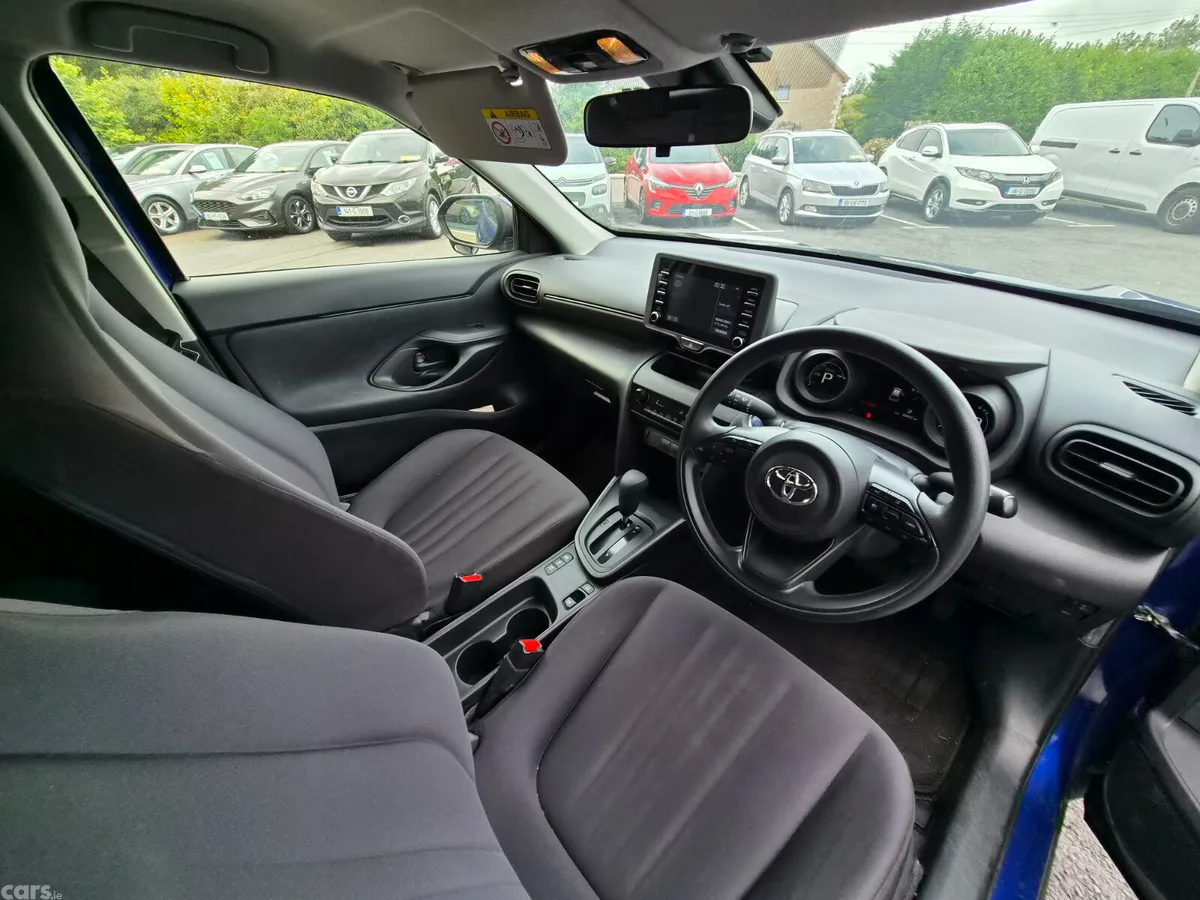 Toyota Yaris Cross SUV, Petrol Hybrid, 2021, Blue