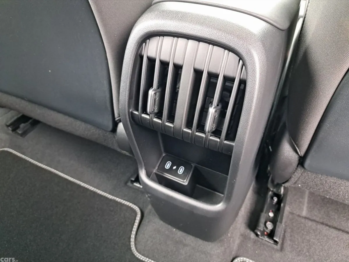 Hyundai KONA Hatchback, Electric, 2026, Orange