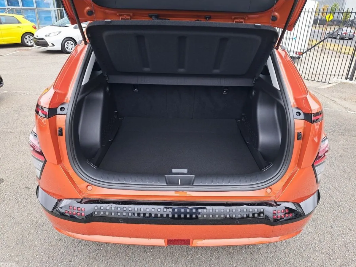 Hyundai KONA Hatchback, Electric, 2026, Orange