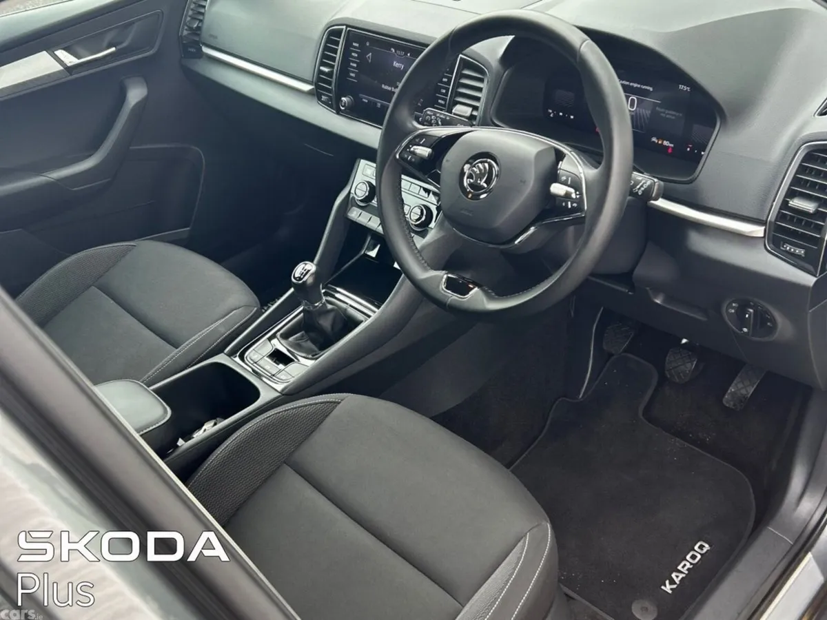 Skoda Karoq SUV, Diesel, 2023, Grey