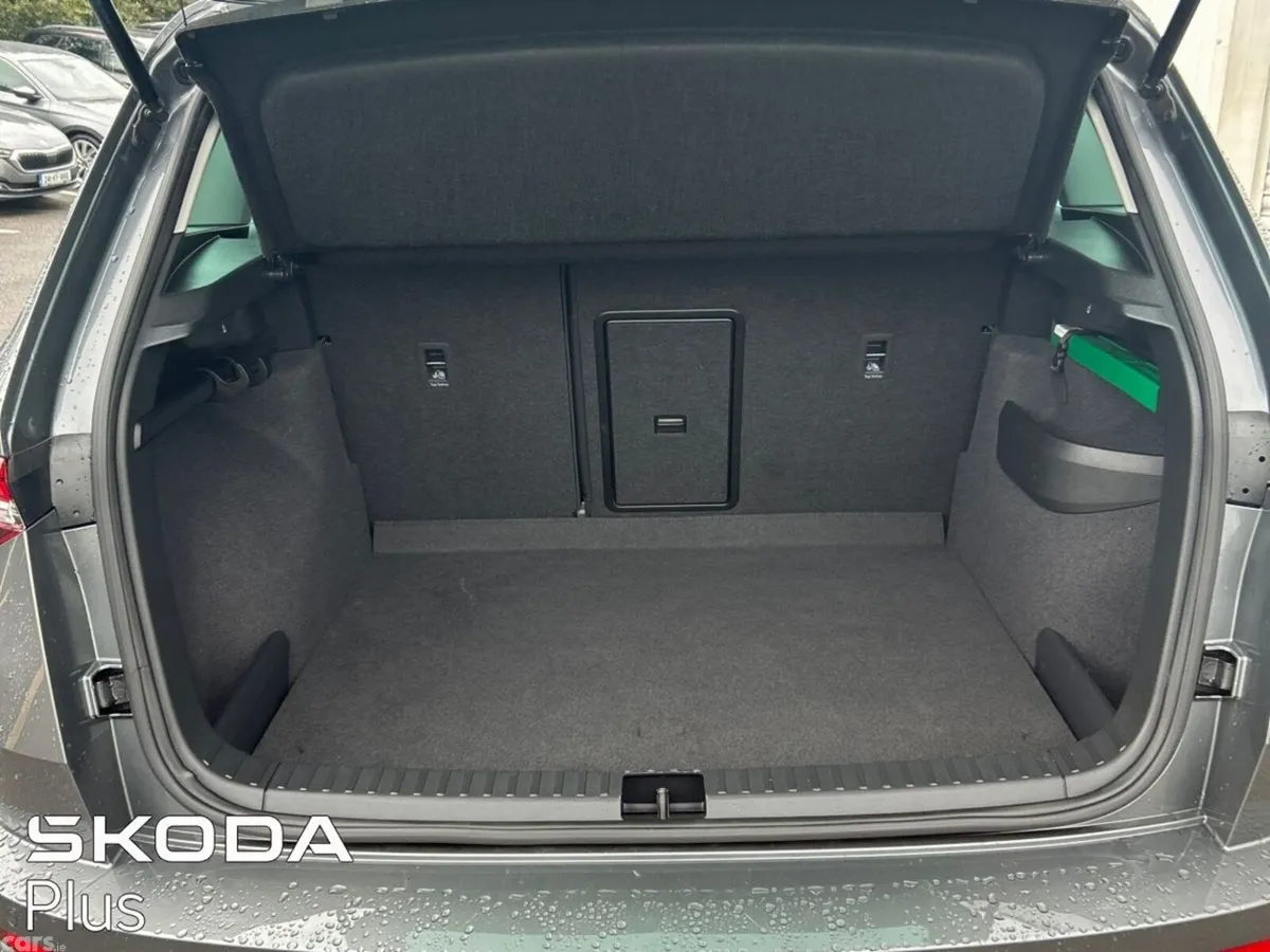 Skoda Karoq SUV, Diesel, 2023, Grey