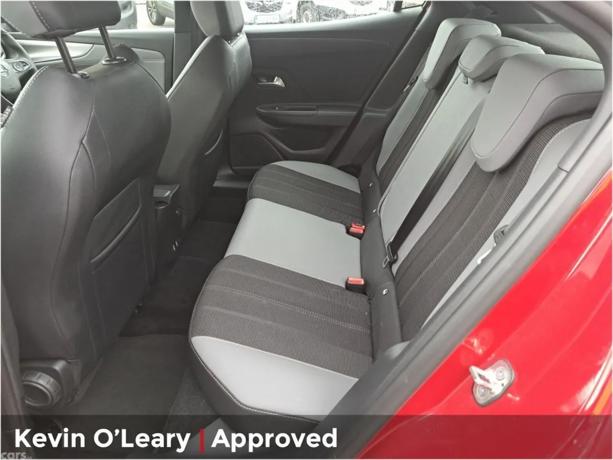 Opel Mokka SUV, Petrol, 2025, Red