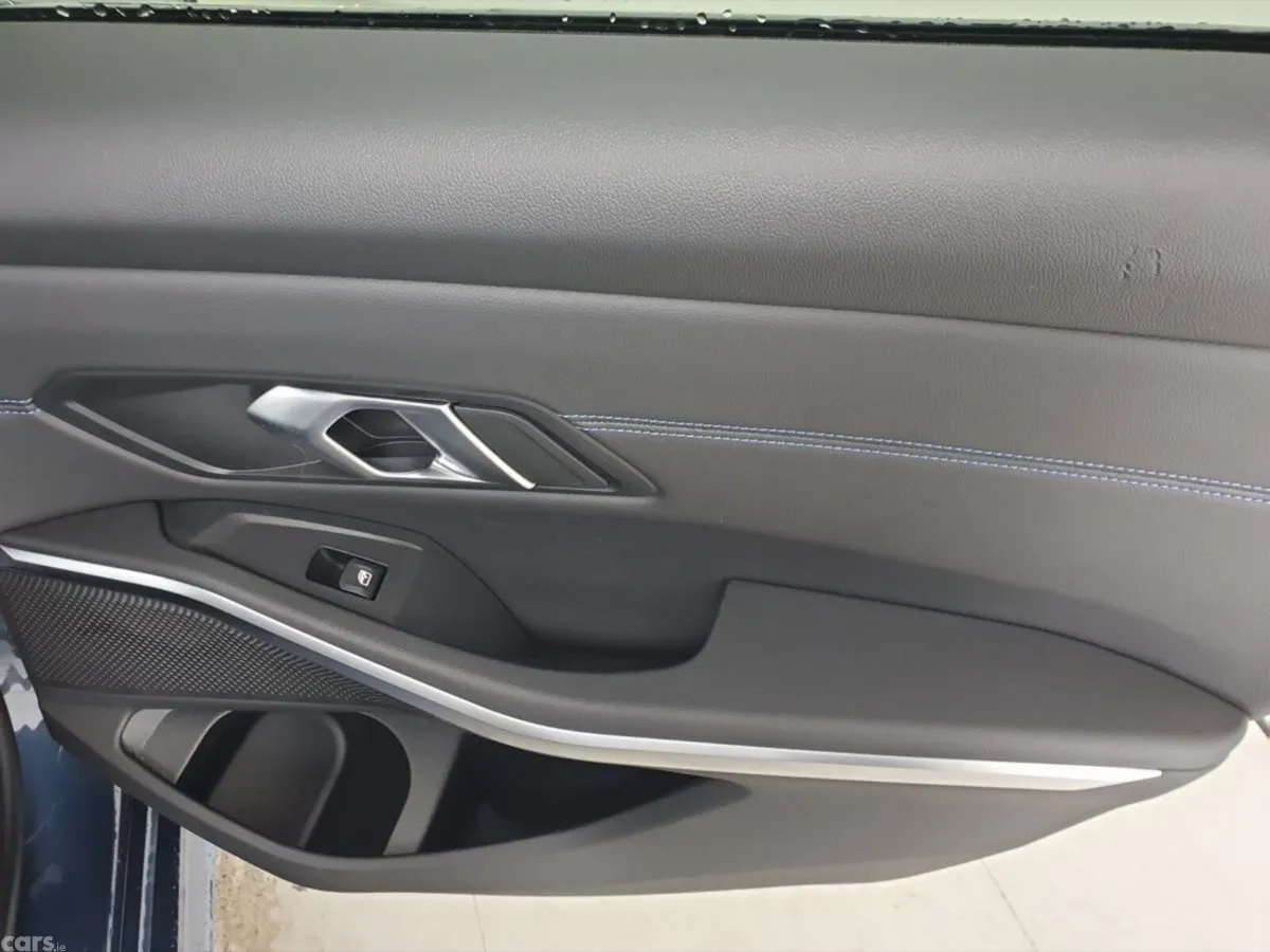 BMW 3-Series Estate, Petrol Plug-in Hybrid, 2025, Blue