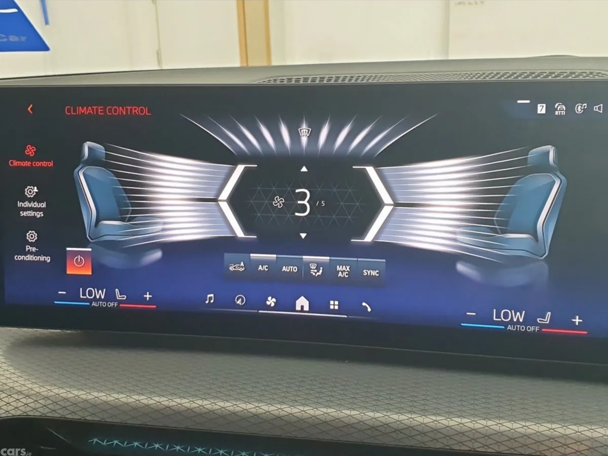 BMW 3-Series Estate, Petrol Plug-in Hybrid, 2025, Blue