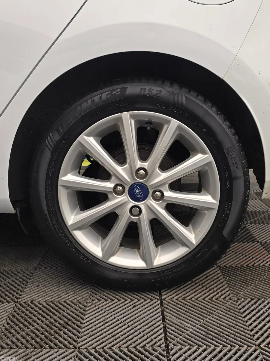 Ford Fiesta Hatchback, Petrol, 2019, White