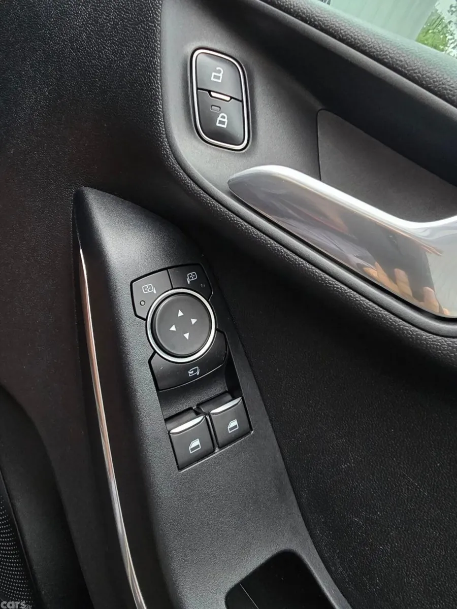 Ford Fiesta Hatchback, Petrol, 2017, Grey