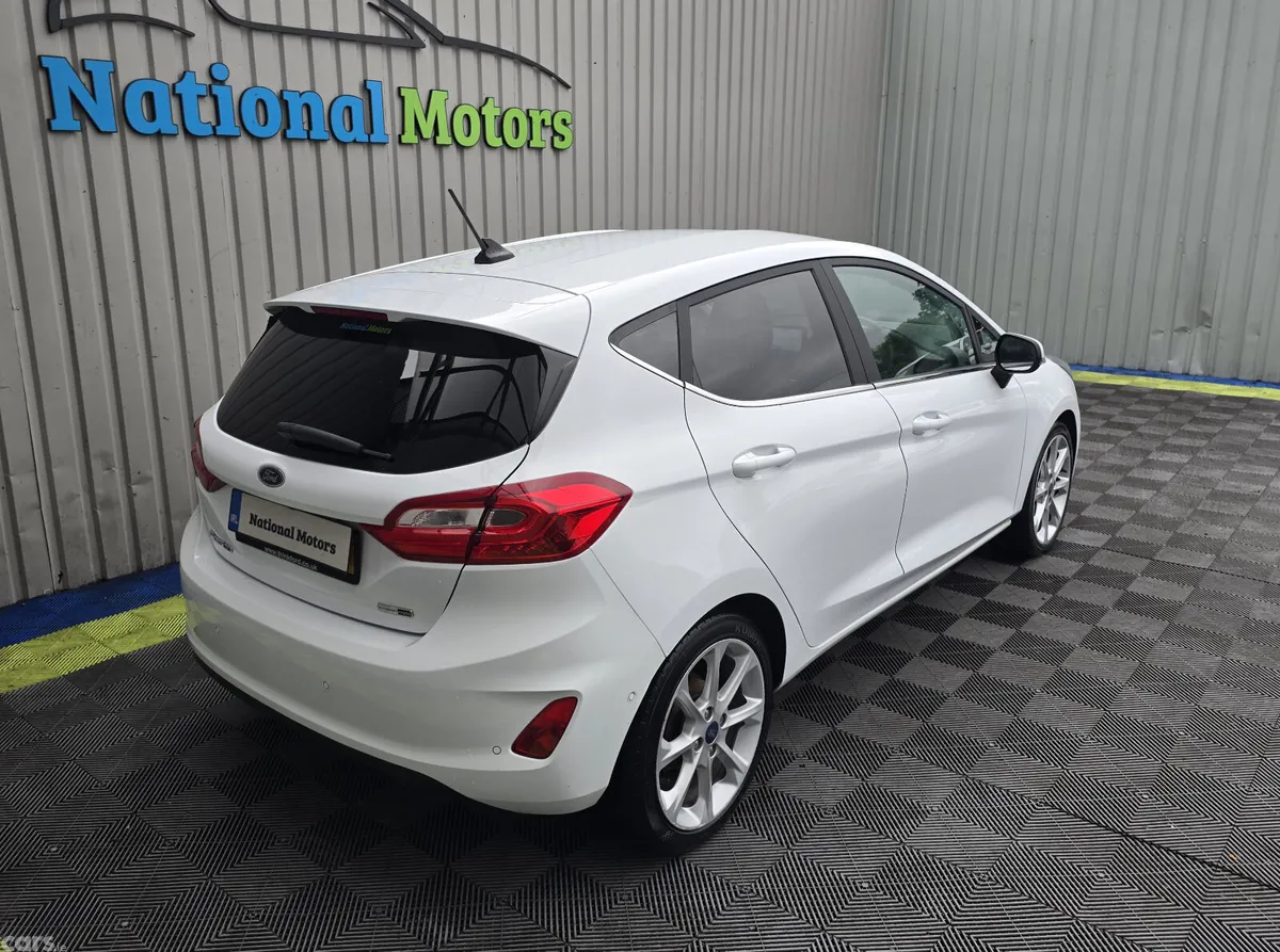 Ford Fiesta Hatchback, Petrol, 2020, White