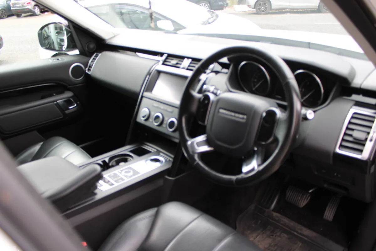 Land Rover Discovery SUV, Diesel, 2019, White
