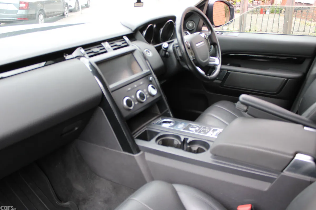 Land Rover Discovery SUV, Diesel, 2019, White