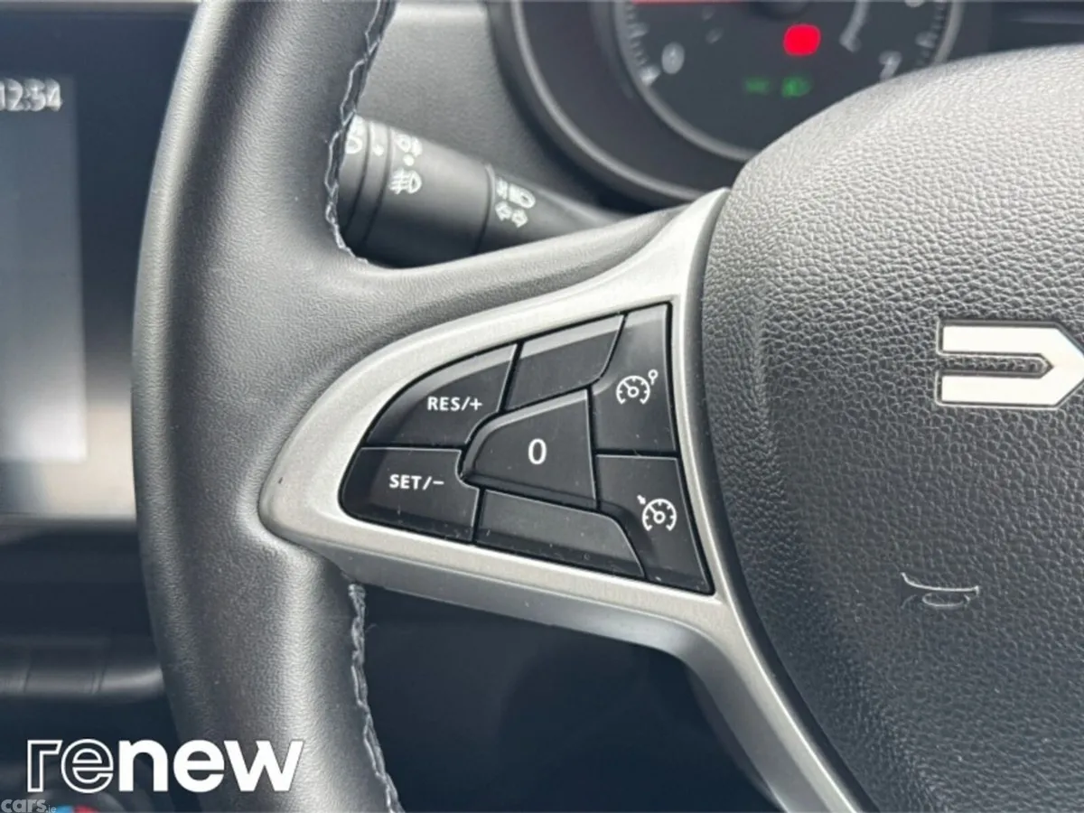 Dacia Duster SUV, Diesel, 2023, Grey