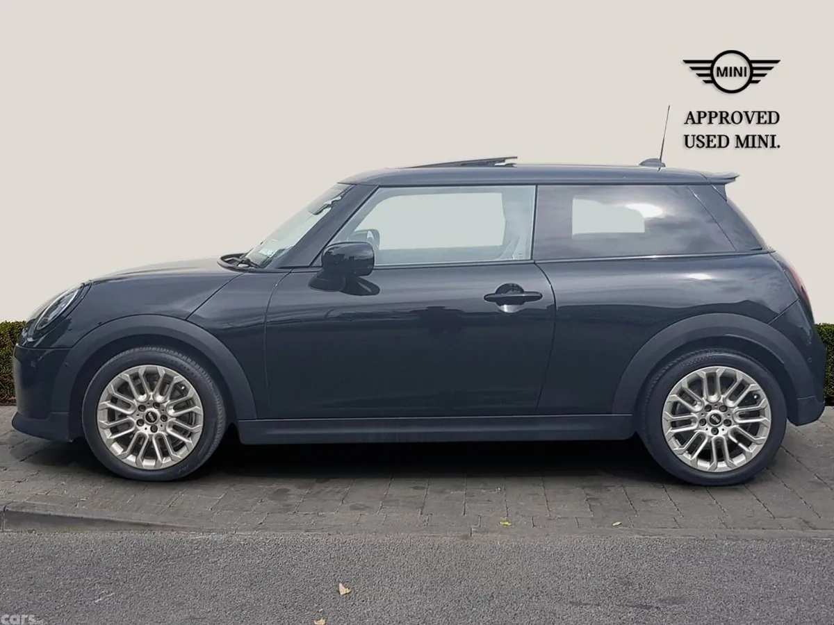 Mini Cooper Hatchback, Petrol, 2025, Black