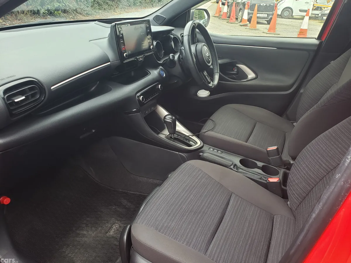 Toyota Yaris Hatchback, Petrol Hybrid, 2020, Red