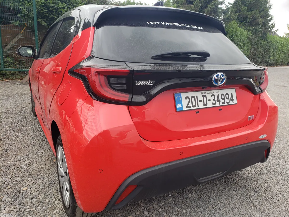 Toyota Yaris Hatchback, Petrol Hybrid, 2020, Red