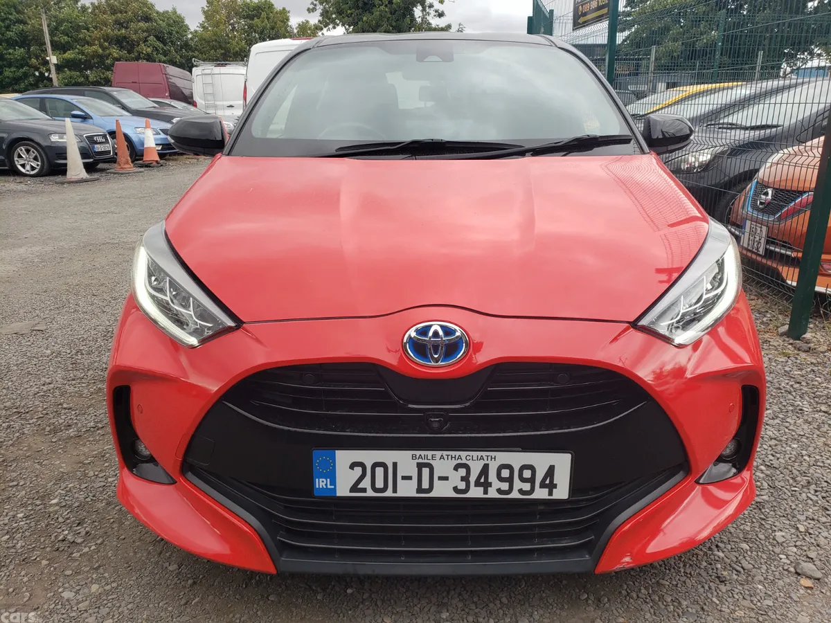 Toyota Yaris Hatchback, Petrol Hybrid, 2020, Red