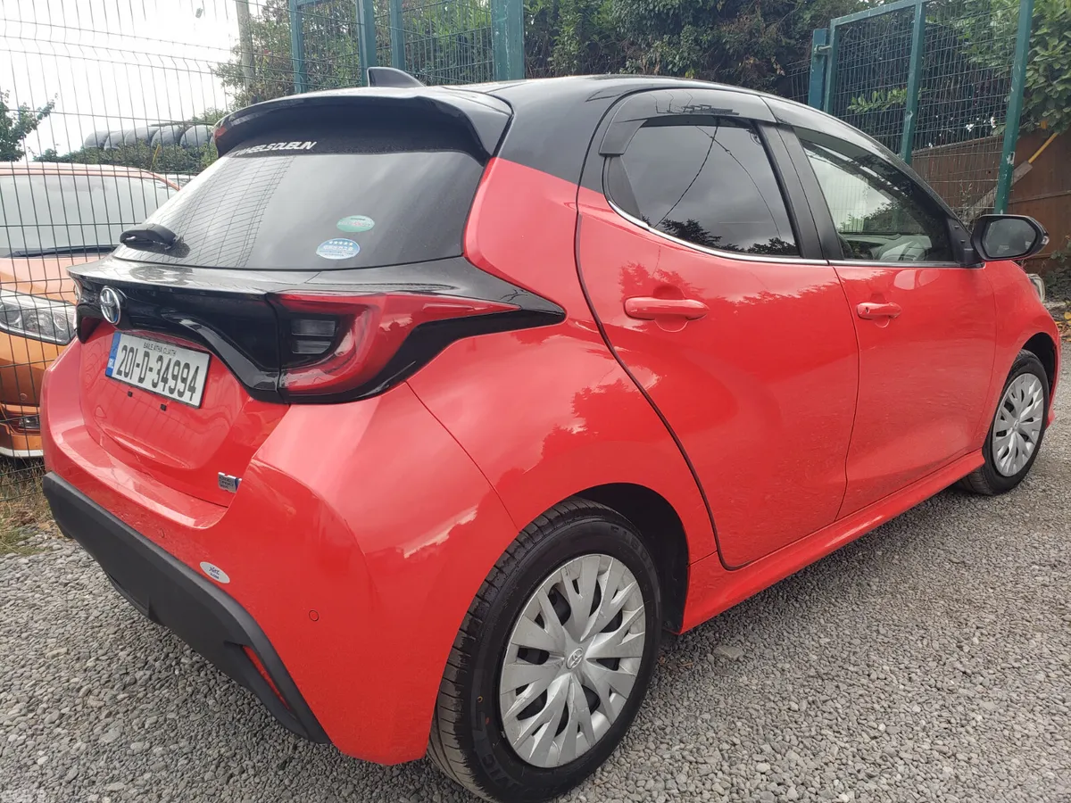 Toyota Yaris Hatchback, Petrol Hybrid, 2020, Red