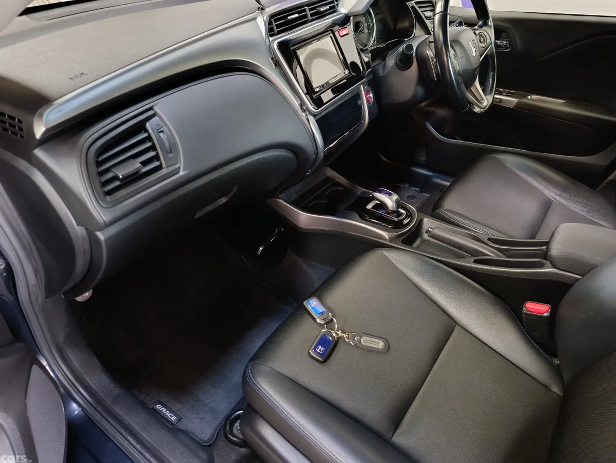 Honda Grace Saloon, Petrol Hybrid, 2016, Blue