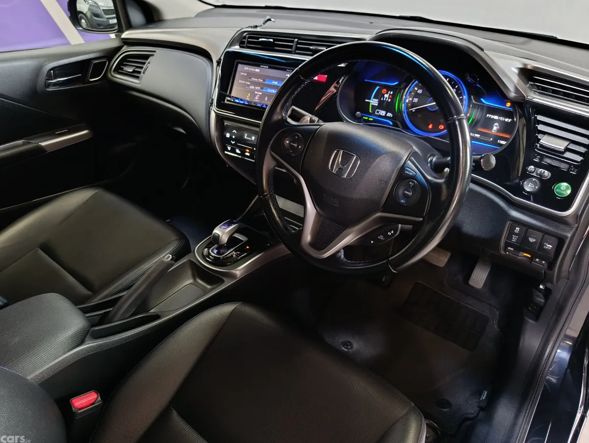 Honda Grace Saloon, Petrol Hybrid, 2016, Blue