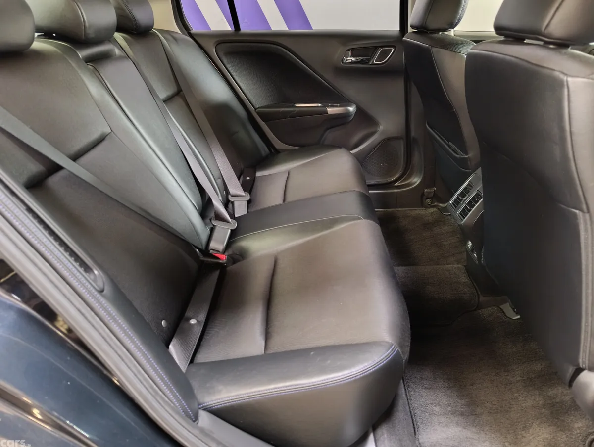Honda Grace Saloon, Petrol Hybrid, 2016, Blue