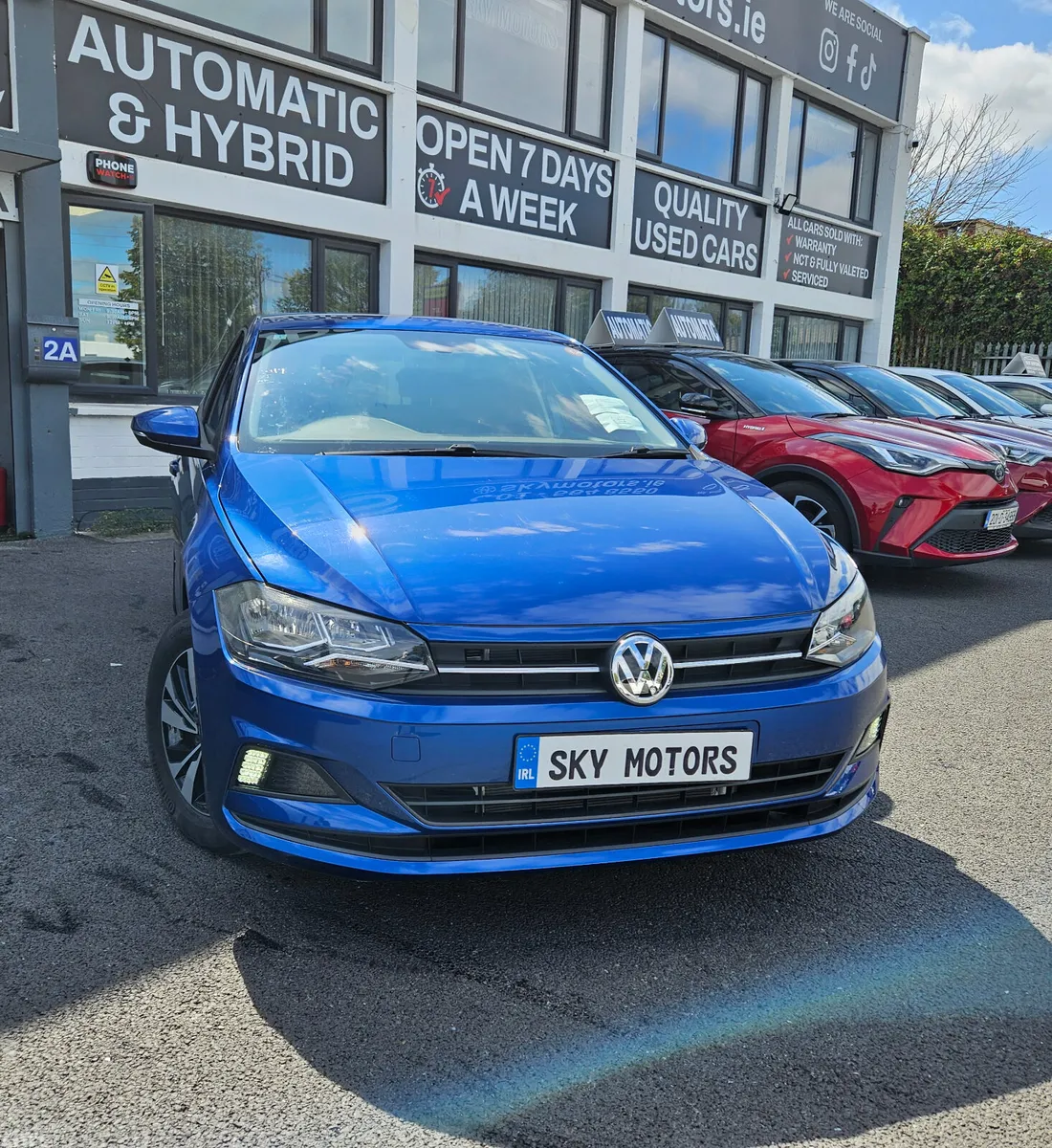 Volkswagen Polo Hatchback, Petrol, 2019, Red