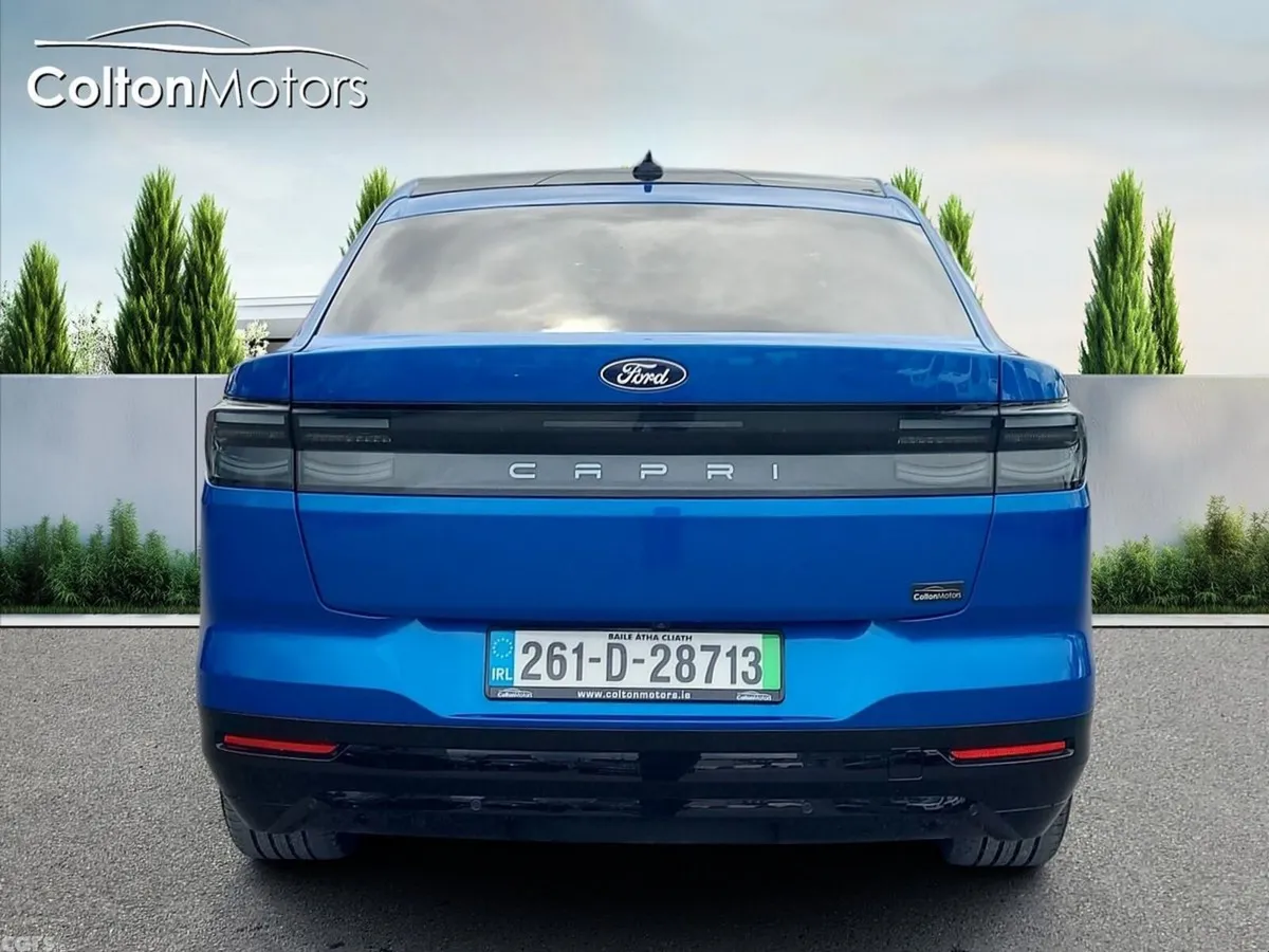 Ford Capri MPV, Electric, 2026, Blue