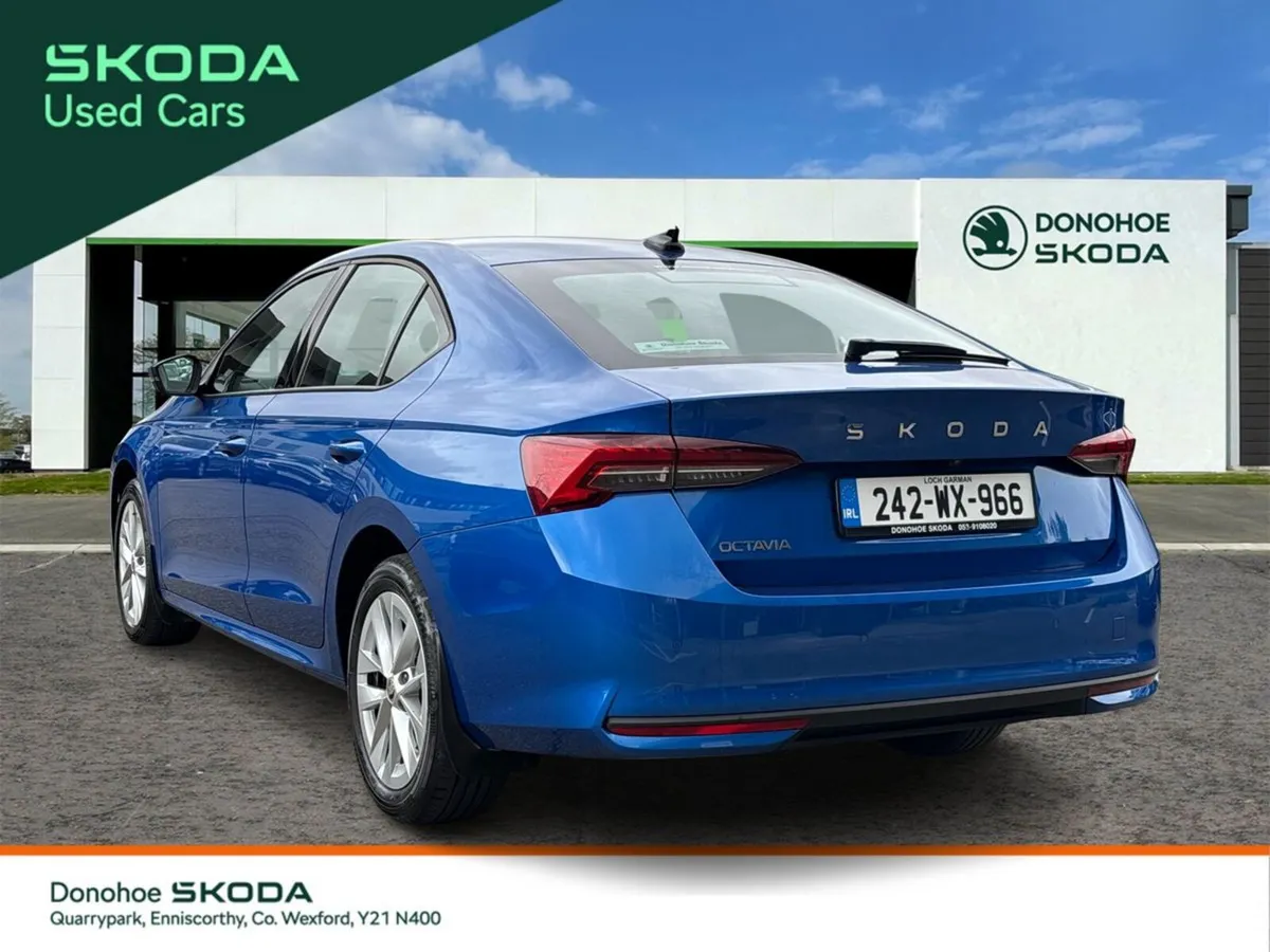 Skoda Octavia Saloon, Diesel, 2024, Blue