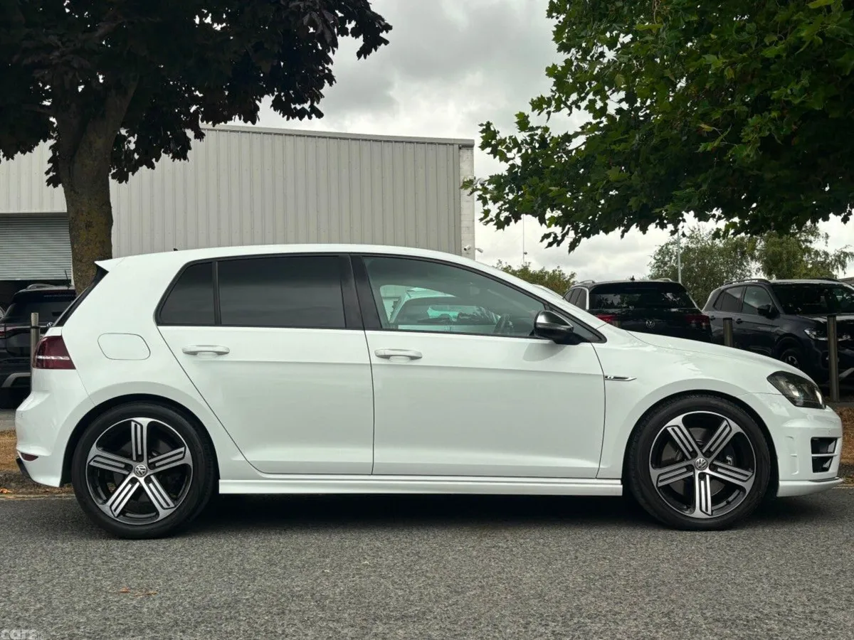 Volkswagen Golf Hatchback, Petrol, 2016, White