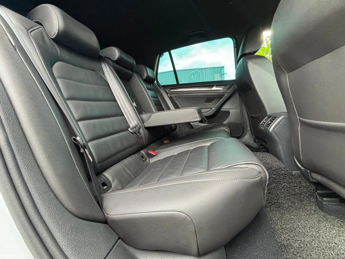 Volkswagen Golf Hatchback, Petrol, 2016, White