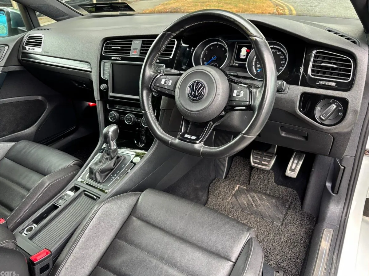 Volkswagen Golf Hatchback, Petrol, 2016, White