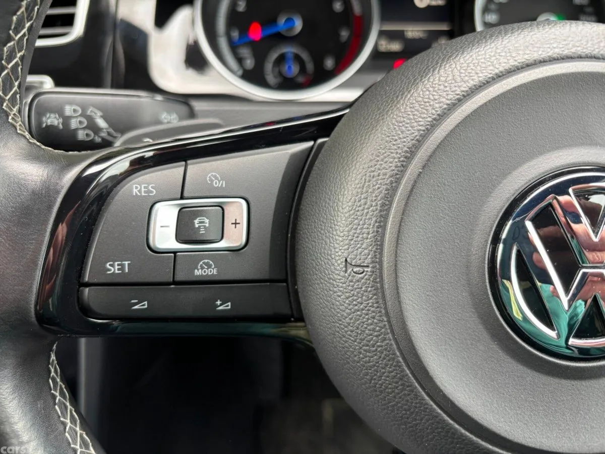 Volkswagen Golf Hatchback, Petrol, 2016, White