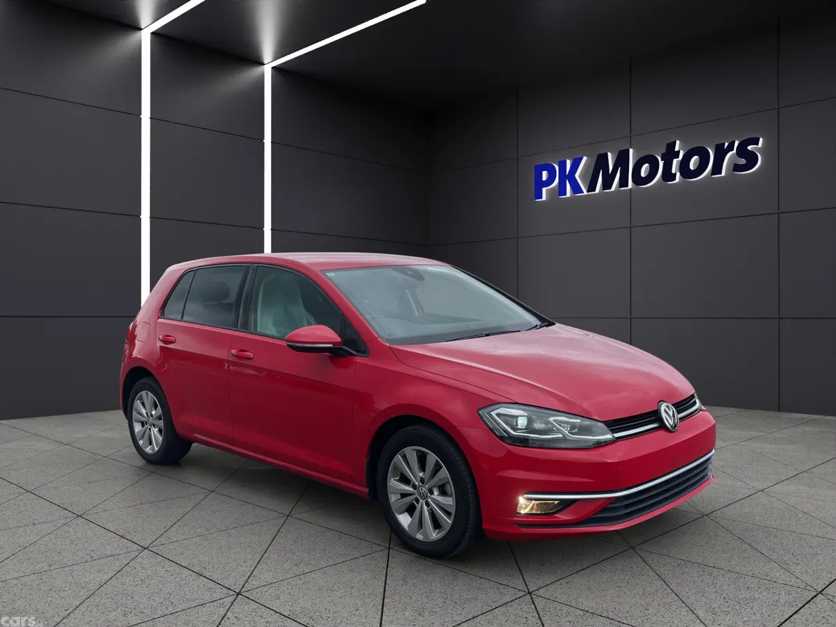 Volkswagen Golf Hatchback, Petrol, 2017, Red