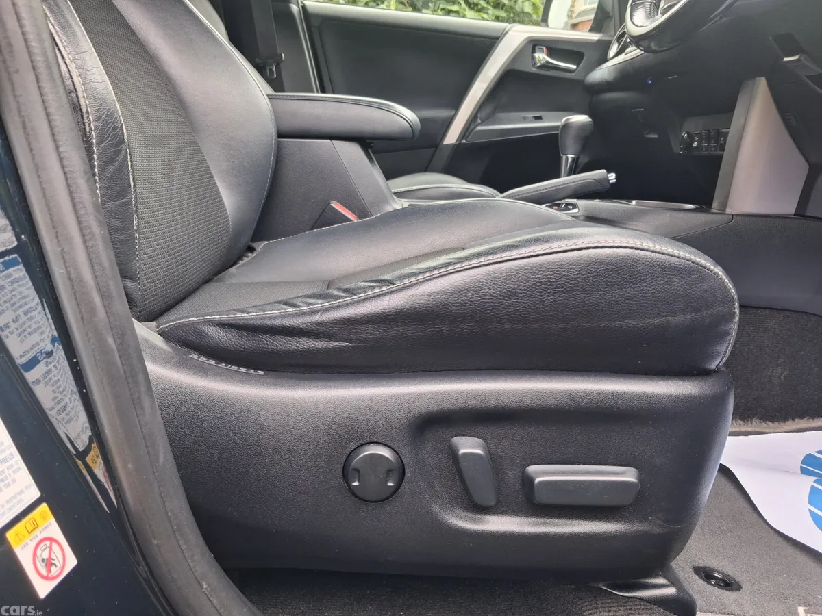 Toyota RAV4 SUV, Petrol Hybrid, 2017, Blue