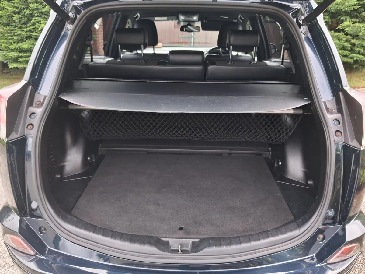 Toyota RAV4 SUV, Petrol Hybrid, 2017, Blue