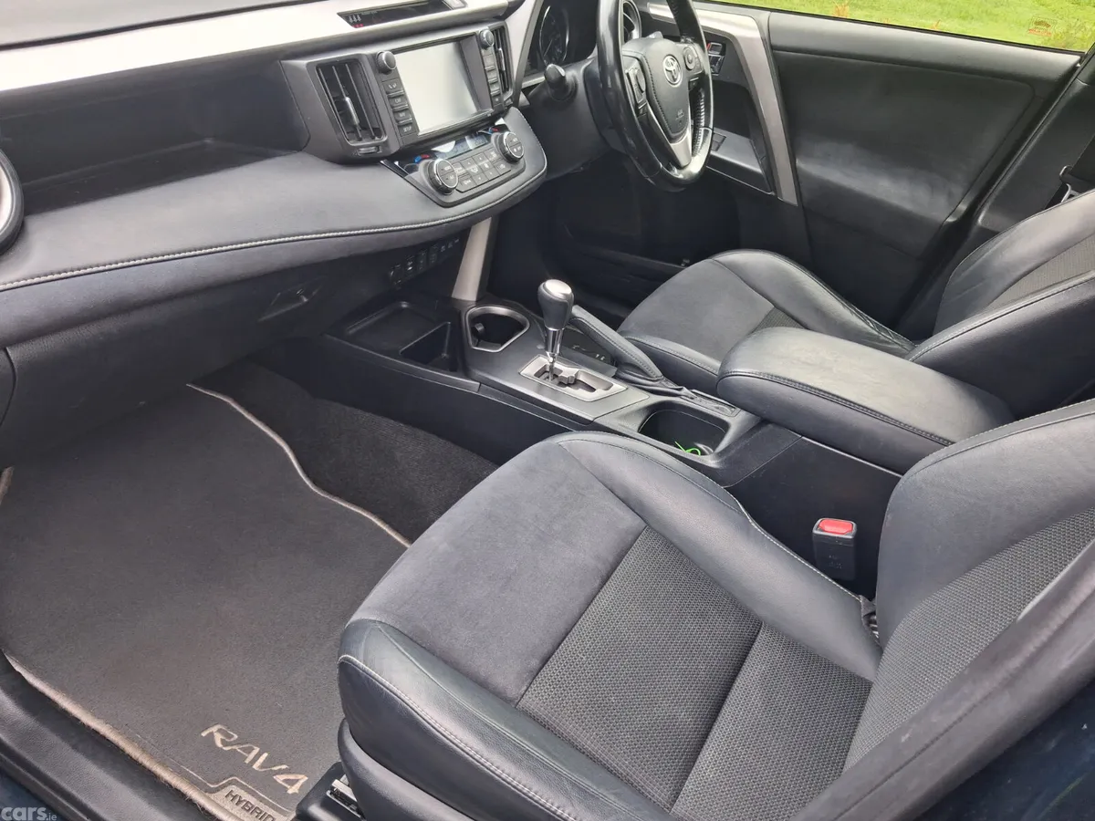 Toyota RAV4 SUV, Petrol Hybrid, 2017, Blue