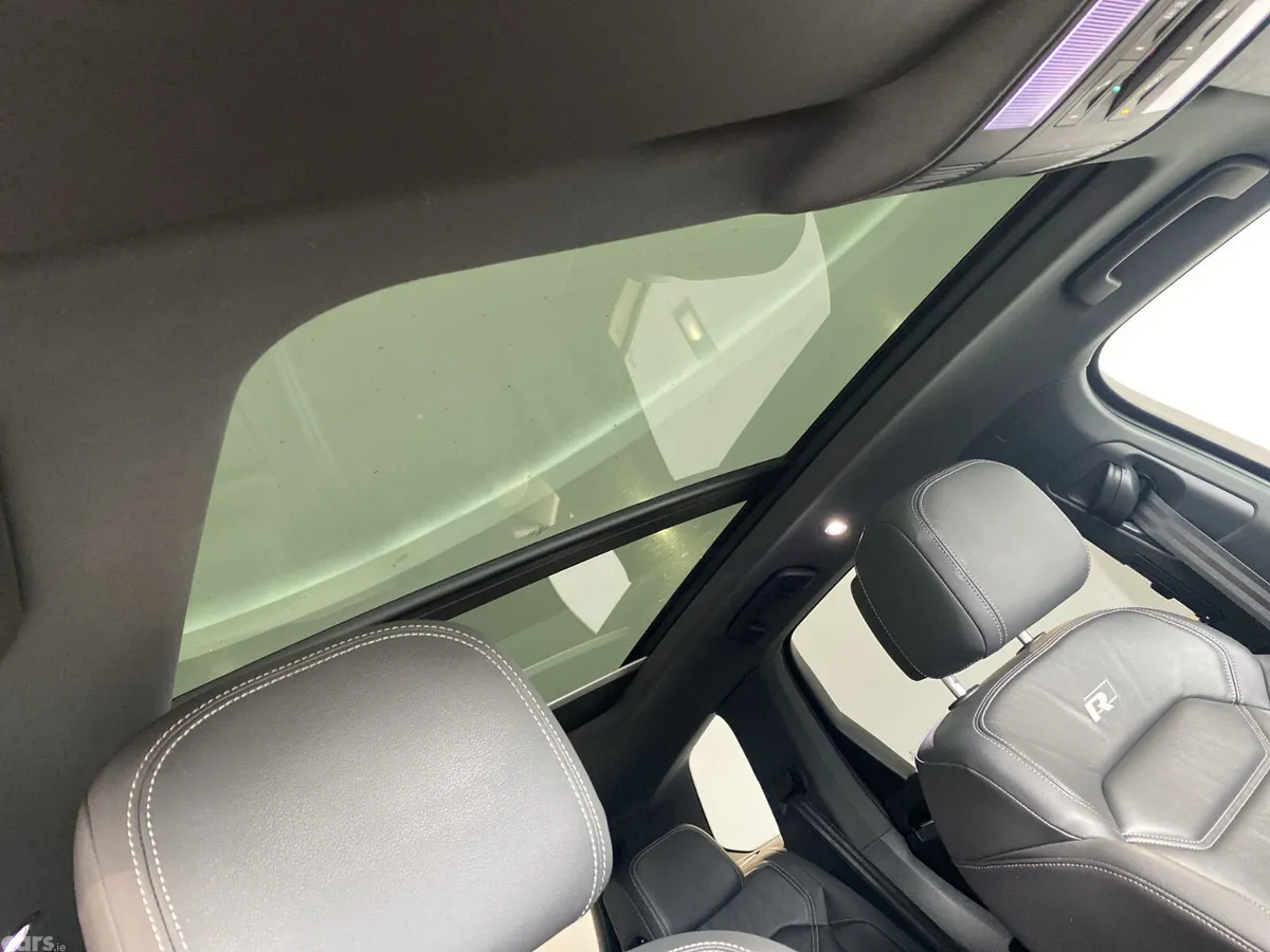 Volkswagen Touareg SUV, Diesel, 2021, Black