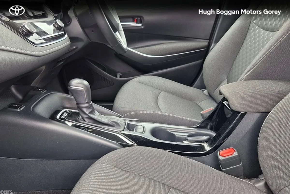 Toyota Corolla Saloon, Petrol Hybrid, 2024, Grey