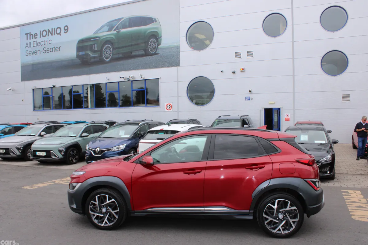 Hyundai KONA MPV, Petrol Hybrid, 2023, Red