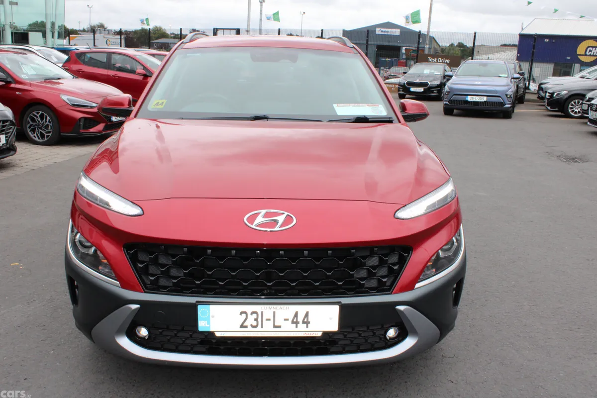 Hyundai KONA MPV, Petrol Hybrid, 2023, Red