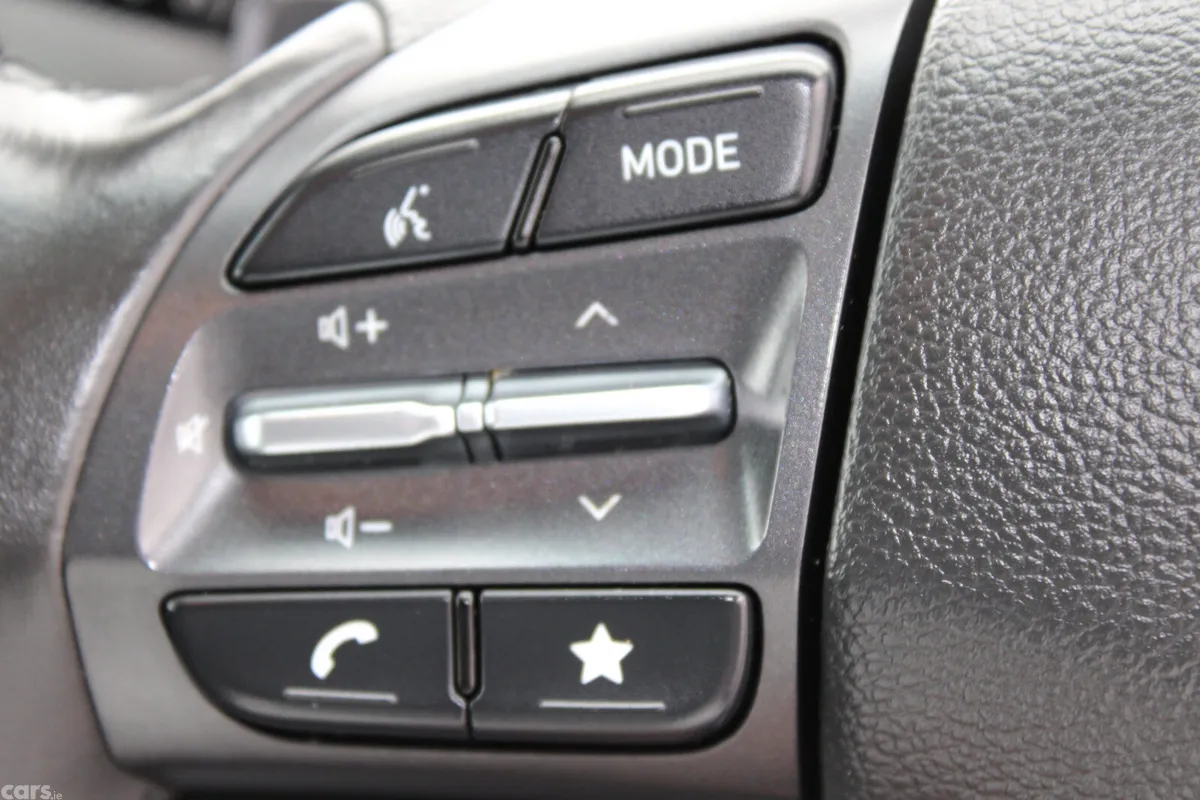 Hyundai KONA MPV, Petrol Hybrid, 2023, Red