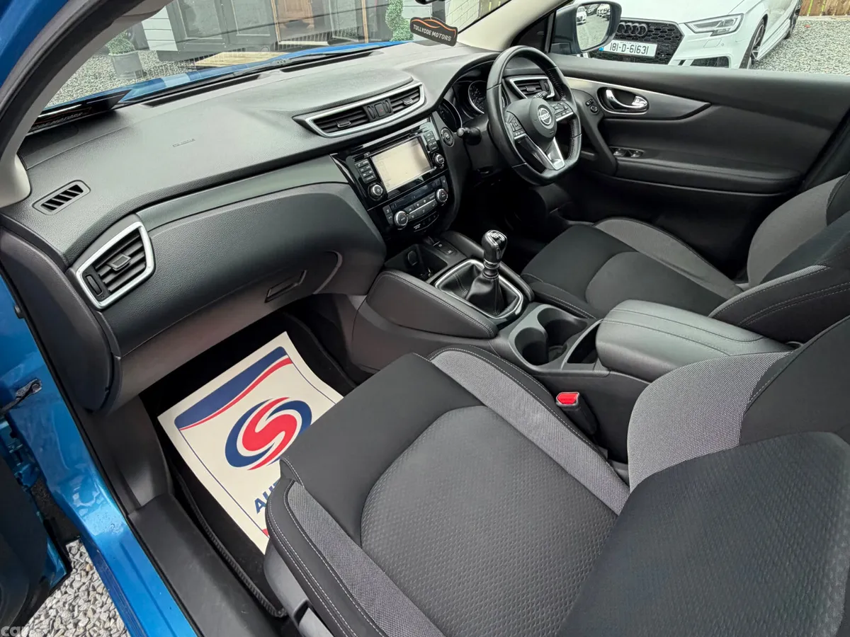 Nissan Qashqai Hatchback, Diesel, 2019, Blue