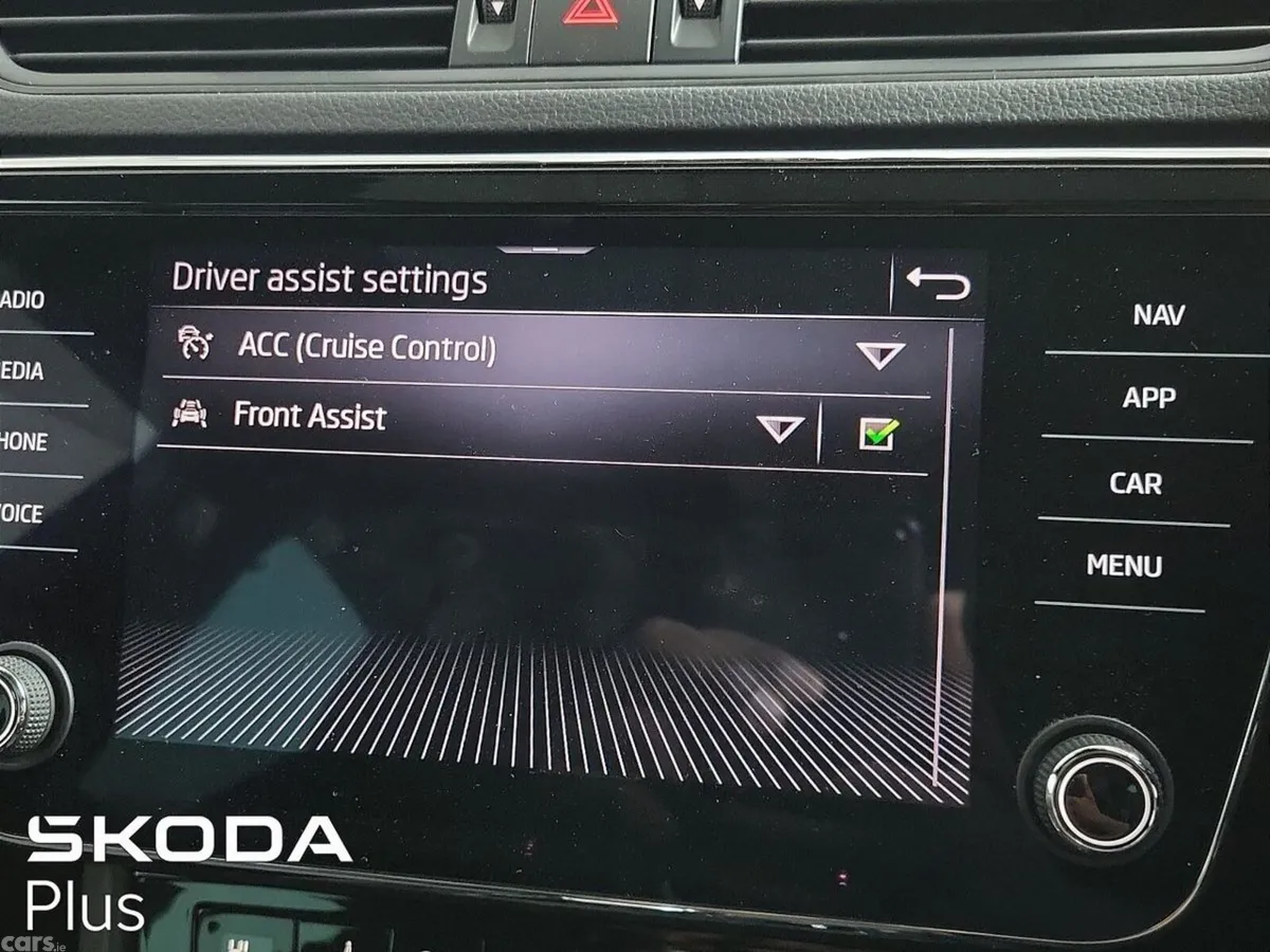 Skoda Superb Saloon, Diesel, 2023, Grey