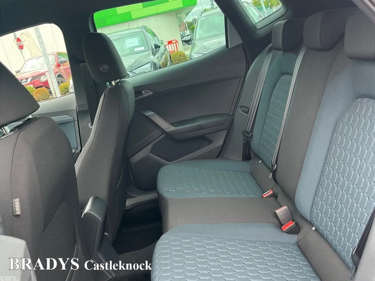 SEAT Arona SUV, Petrol, 2027, Grey