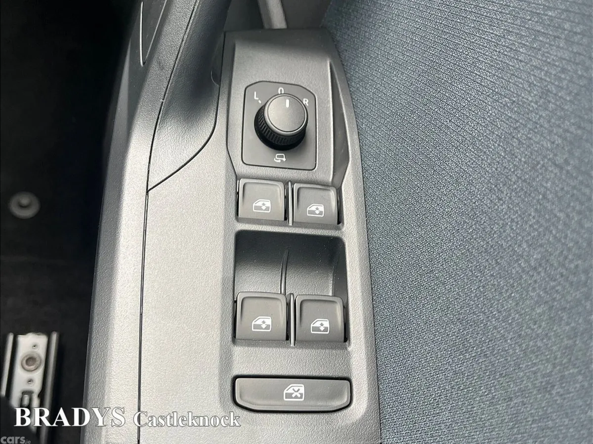 SEAT Arona SUV, Petrol, 2027, Grey