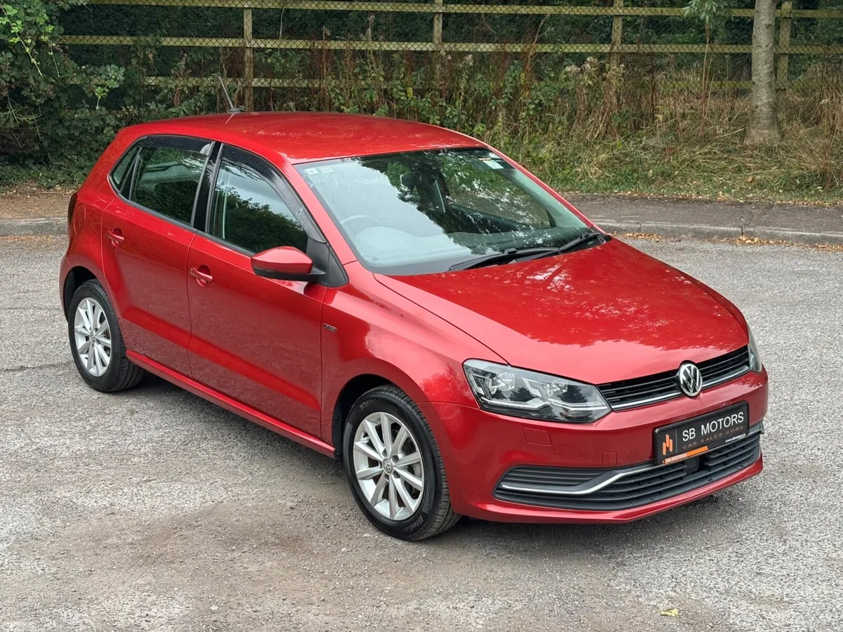 Volkswagen Polo Hatchback, Petrol, 2015, Red